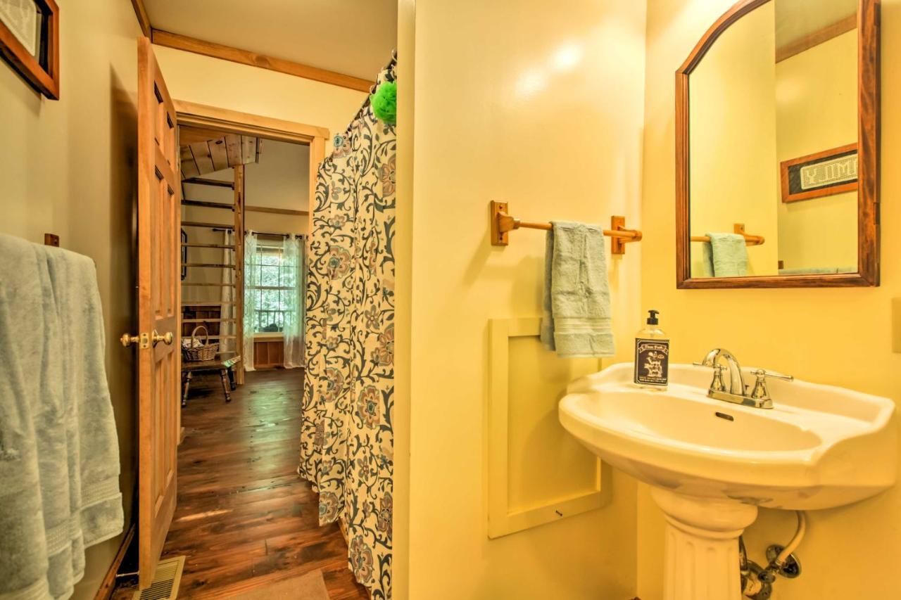 Clearwater Cabin On 10 Acres With Trout Stream! Monterey 외부 사진